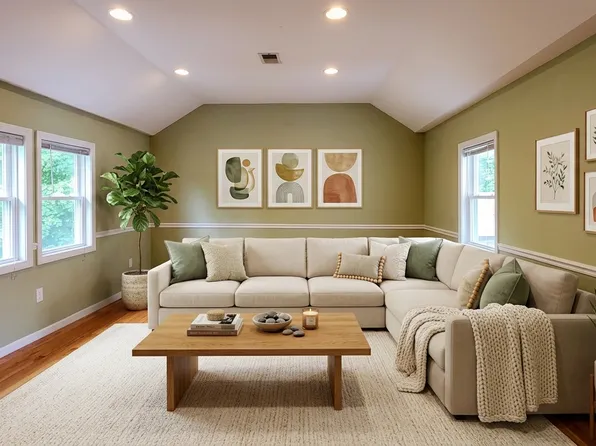 215 Newton St #A, Waltham, MA 02453