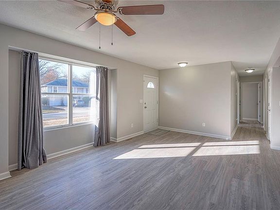 5th image of 1108 NE Lindsay Ave