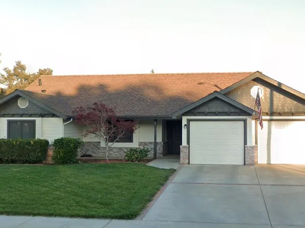 1348 S Hillcrest Drive, Visalia, CA 93292