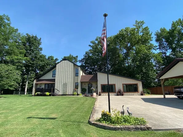7180 Swallow Rd, Cannelton, IN 47520
