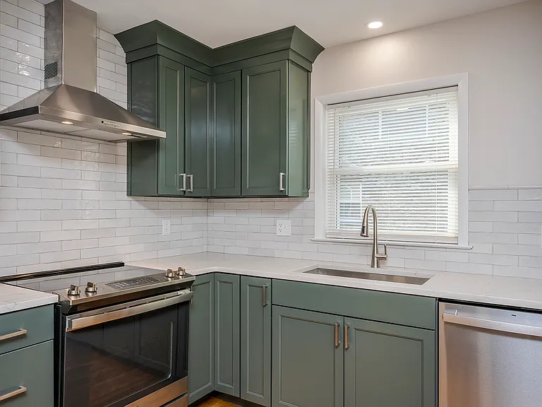 1022 Della Dr — Photo 13