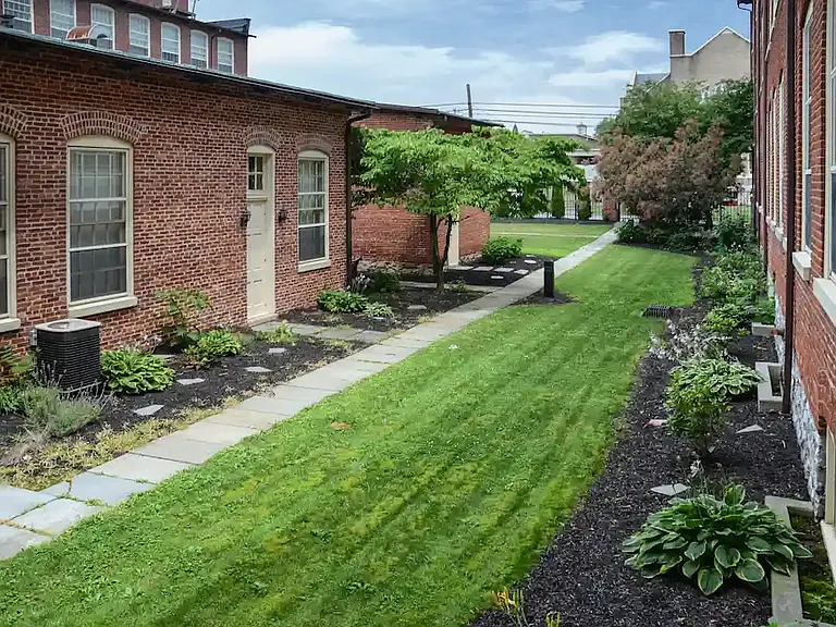 Peach Alley Court — Photo 16