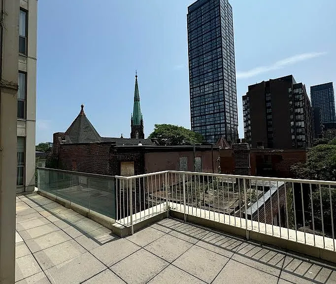 298 Jarvis St #307 — Photo 15