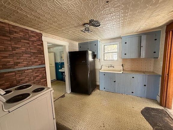 2nd image of 21 Hicks Road