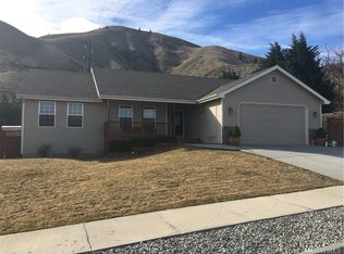 313 Canyon Creek Dr, Wenatchee, WA 98801