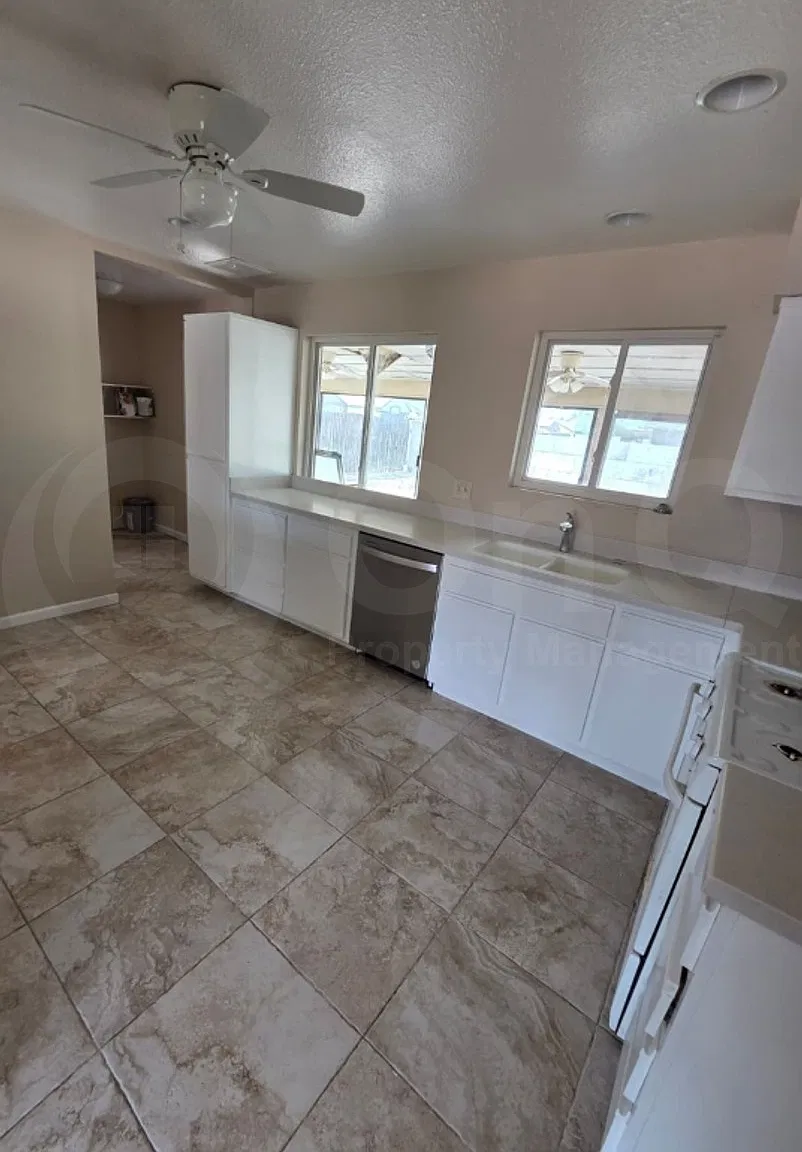 3 bed, 1.0 bath, 1116 sqft, $1,599 — Photo 1
