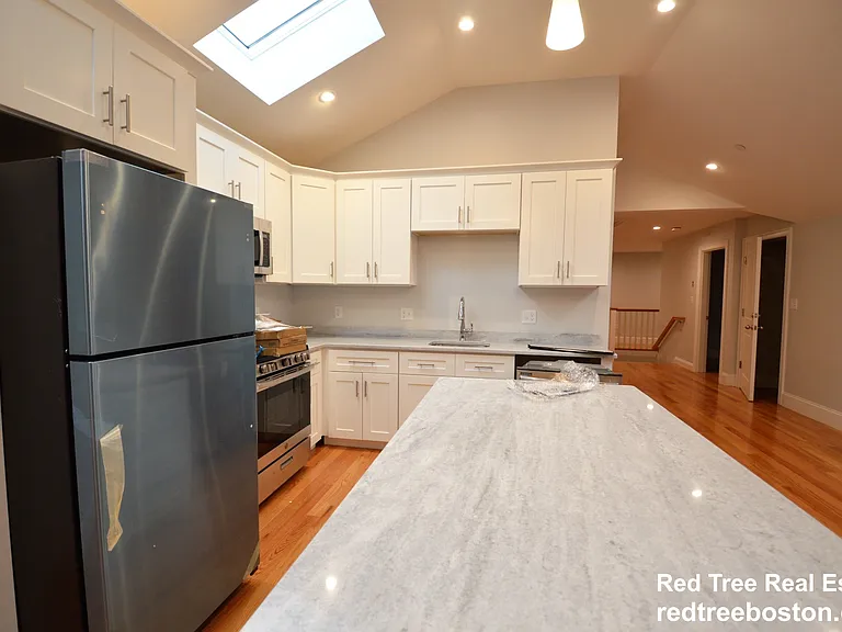 18 Murdock St #1 — Photo 4