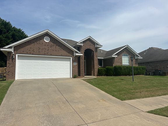 2nd image of 2712 Quarry Dr