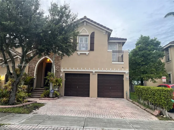 15257 SW 8th Way, Miami, FL 33194