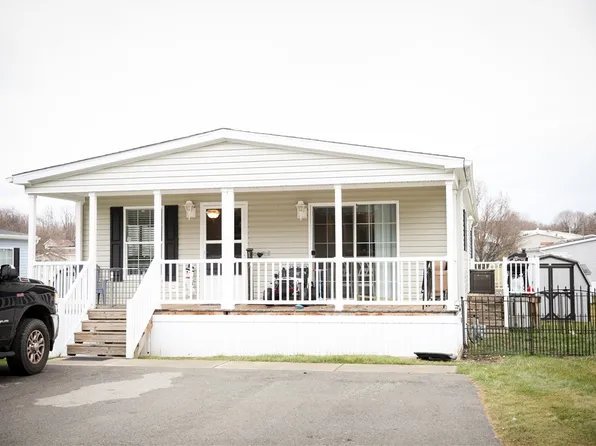 147 Huntingdon Pointe Dr E, Tarrs, PA 15688