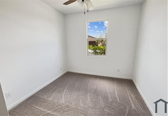 5th image of 2547 E La Costa Dr