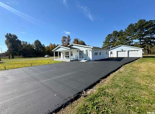 305 Railroad St, Tamms, IL 62988