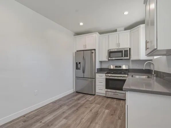 19833 Blythe St, Winnetka, CA 91306