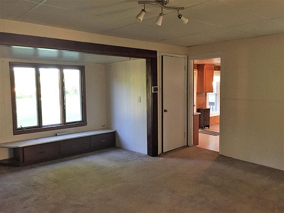 Dining room -or- Mulitpurpose room