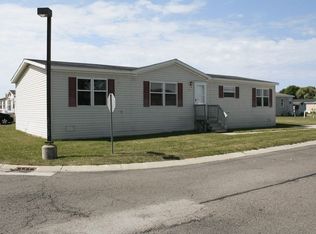 978 Estate Dr, Flint, MI 48506