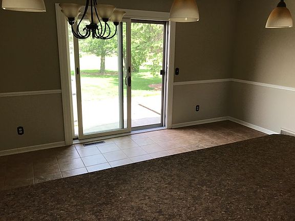 5th image of 4660 Wintergreen Dr N