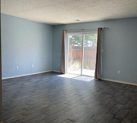 3rd image of 1008 Mineral Way Unit 2