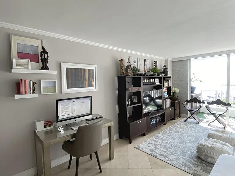 200 SE 15th Rd #9K — Photo 3