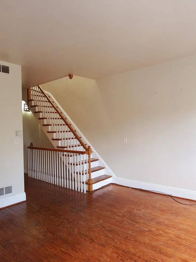 Building Photo - 213 E Mount Royal Ave #2
