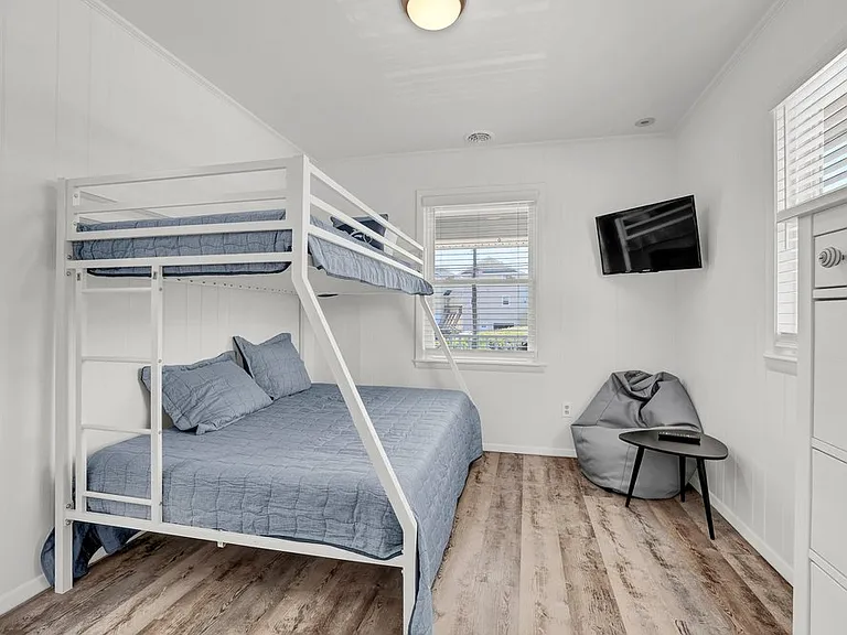 1027 S Shore Dr #A — Photo 15