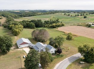 E5281 Irish Ridge Rd, Viroqua, WI 54665