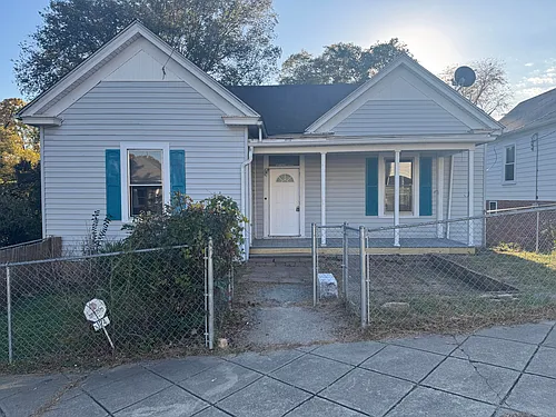 124 Moffett St Photo 1