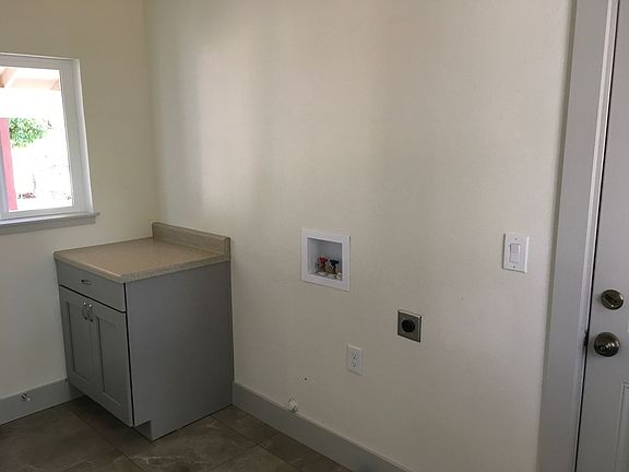 5th image of 651 State St