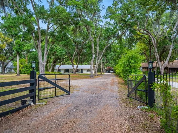 4314 Strauss Rd, Plant City, FL 33565