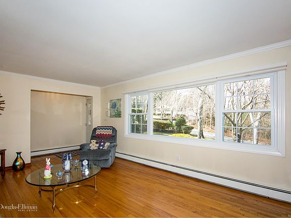 3rd image of 53 Grassy Pond Dr