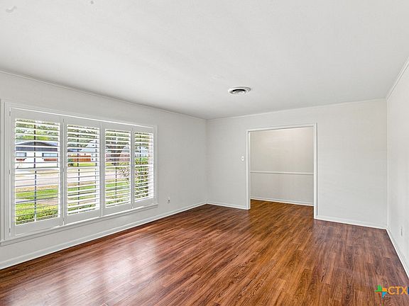 4th image of 2201 College Dr