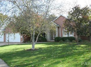 6700 N Fieldstone Ct, Peoria, IL