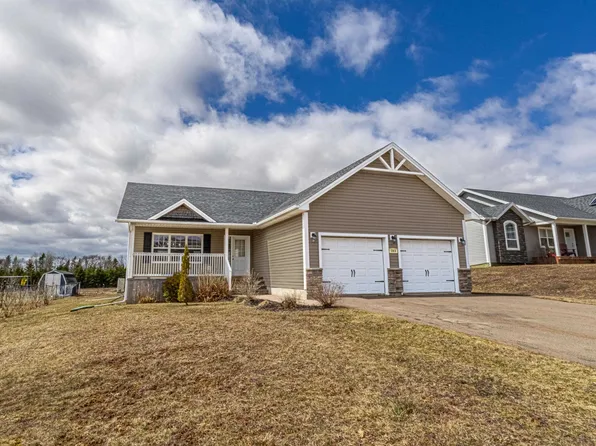 143 Osprey Ave, Cornwall, PE C0A 1H4