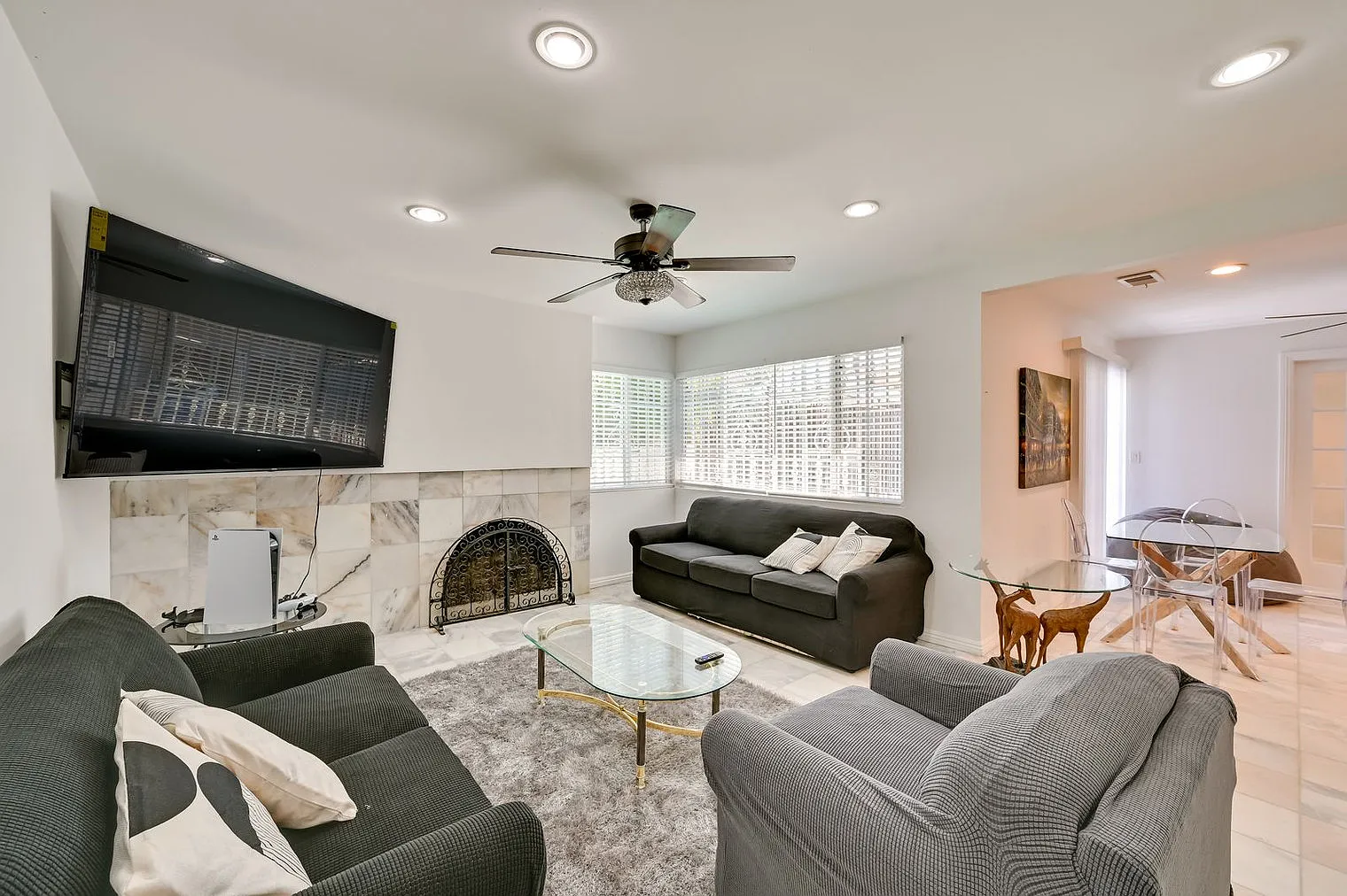 3 bed, 2.0 bath, 1291 sqft, $8,128 — Photo 1