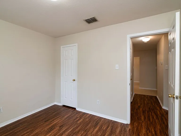 1514 Cover Dr — Photo 17