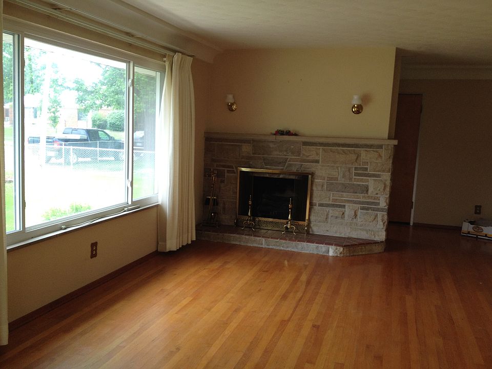 2nd image of 3602 Wickenhauser Ave