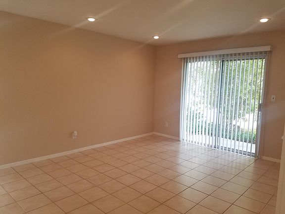 5th image of 3654 42nd St APT 2