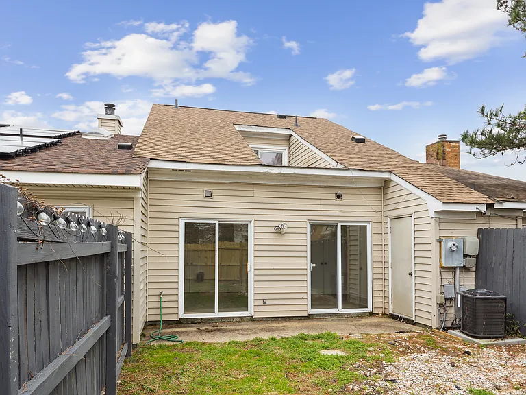 803 Chalk Ct — Photo 20