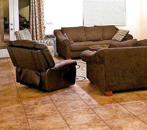 3rd image of 855 E Cierra Cir