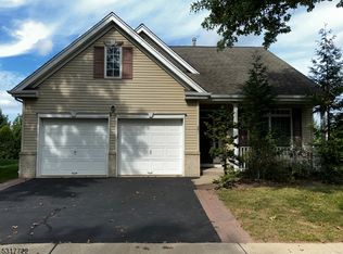 30 Benjamin St, Somerset, NJ 08873