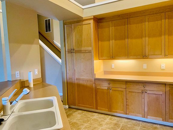 5th image of 11722 SE 208th St