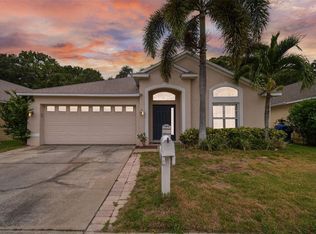 14880 Hidden Oaks Cir, Clearwater, FL 33764