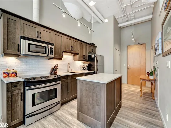 410 King St W #118, Kitchener, ON N2G 1C3