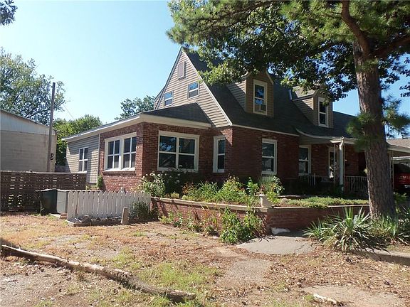 2nd image of 206 N Tucker Ave