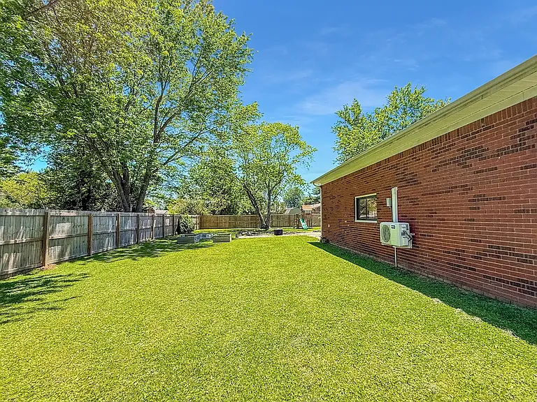 809 Bagwell Blvd — Photo 27