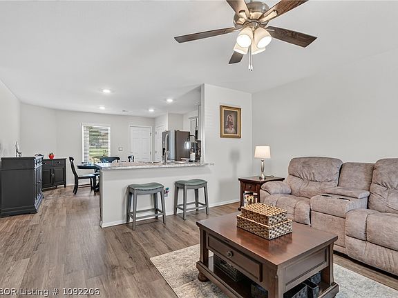 3rd image of 10612 Pine Way
