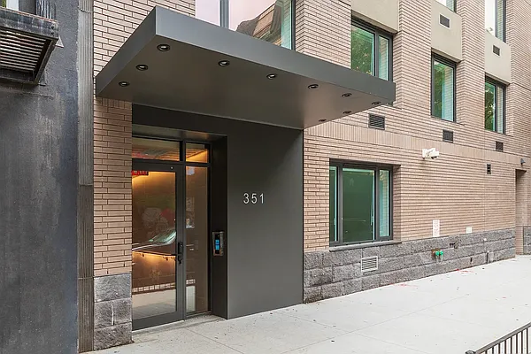 Rented by Compass | media 7