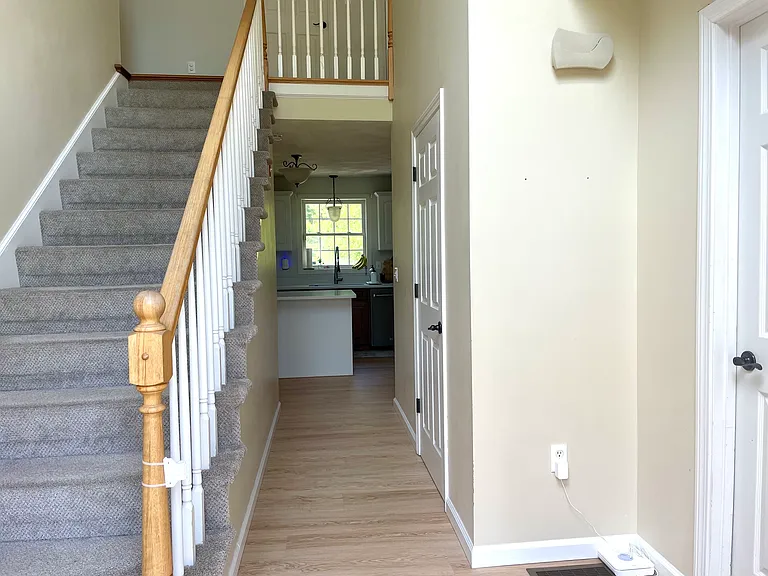 Page Rd — Photo 8