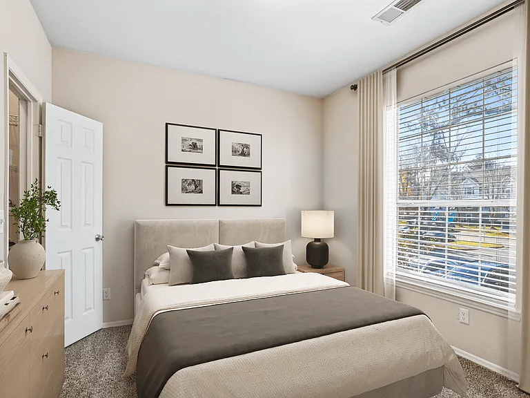 The Lodge at Mallard Creek Apartments — Photo 44
