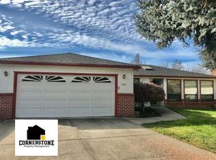 3039 Glengrove Ave, Medford, OR 97501