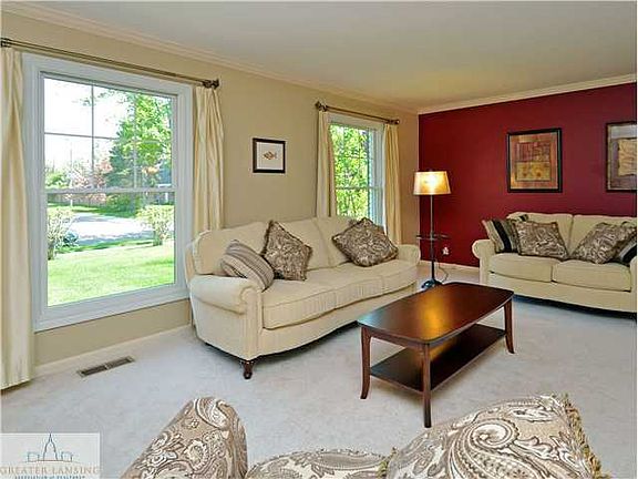 4th image of 680 E Pebblebrook Ln